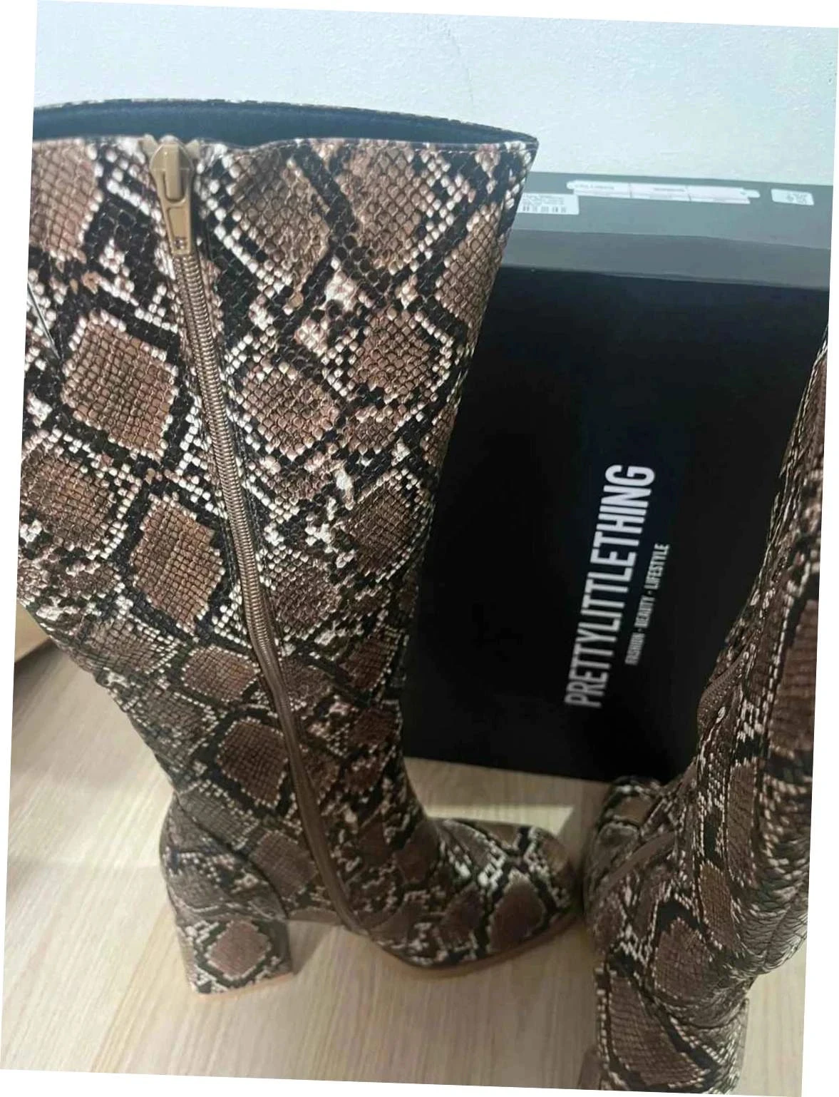 Hoge laarzen PrettyLittleThing (PLT) Nieuw met slangenmotief Maat 38 – photo 7